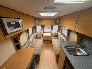 /photos/9923/43f19dff-78b0-f5f3-85c4-e93bfa5b88b1_i320x240.jpg