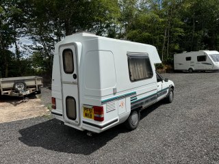 /photos/9923/ba66e902-c50f-3d0e-a3ac-2996c1e84021_i320x240.jpg